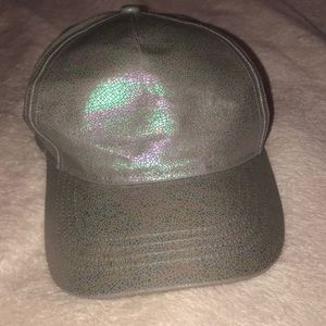 Holographic Hat